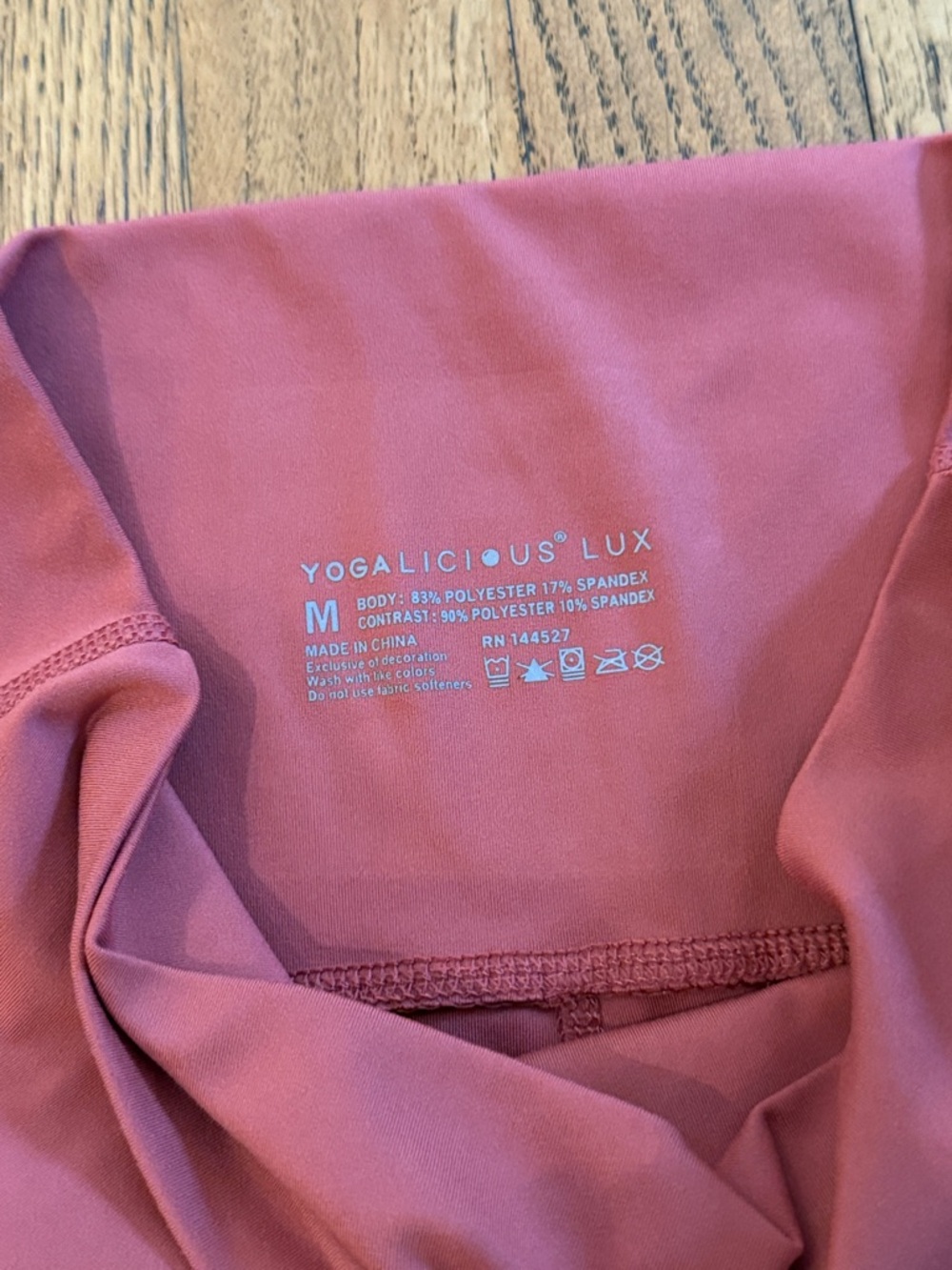 Yogalicious Luxe Women’s Twist-Waist Leggings Size Medium Rose Pink - Picture 3 of 5